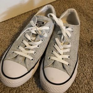 Converse women’s size 9
